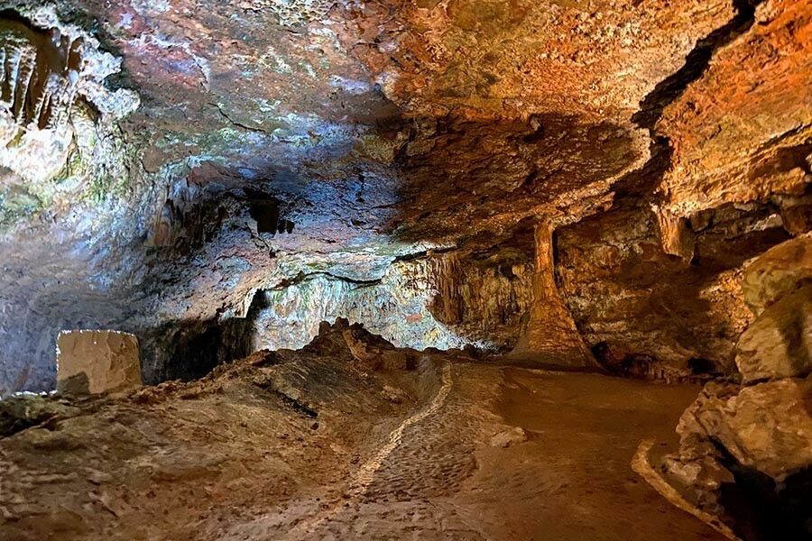 Visit Onyx Cave Park – Arkansas’ Oldest Show Cave