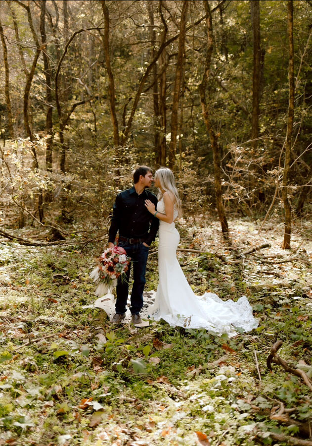 newlywed couple photoshoot