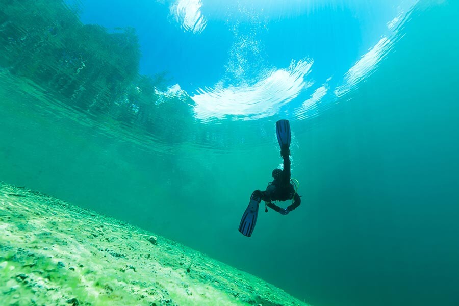 scuba diving Beaver Lake