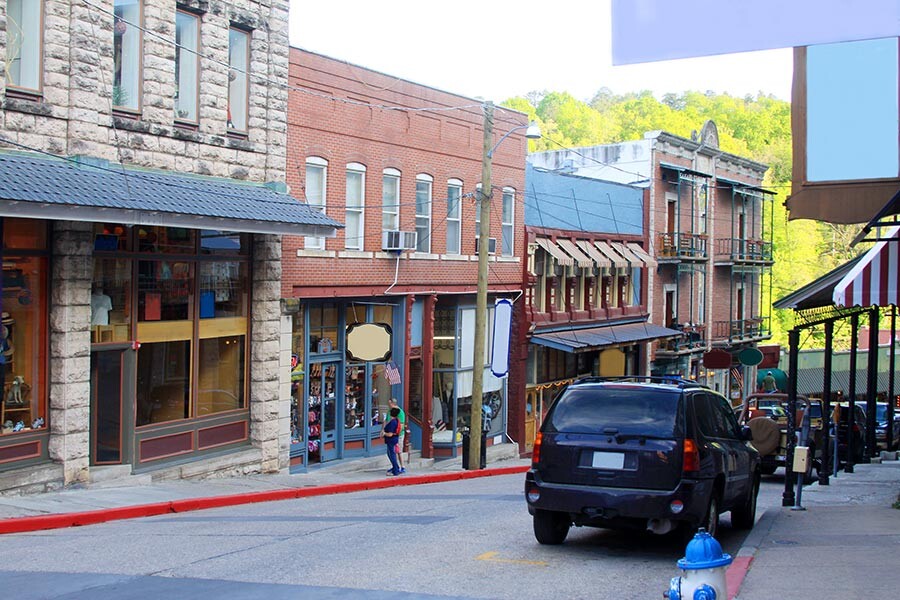 downtown Eureka Springs